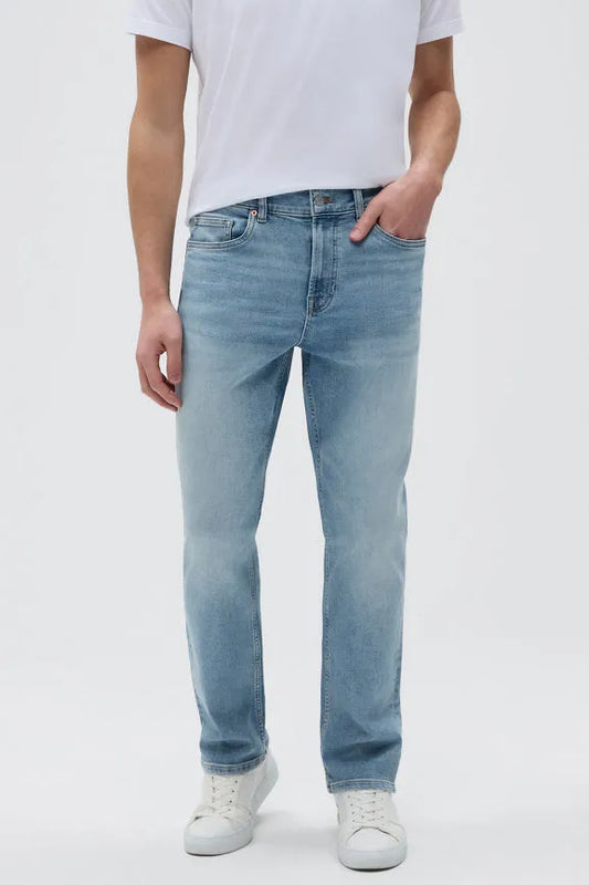The Modern Stretch Jean (Straight Fit)