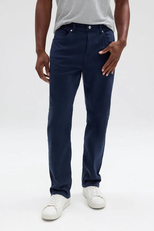 The Modern Stretch Jean (Straight Fit)