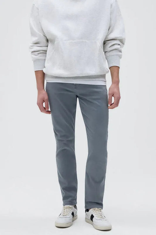The Modern Stretch Jean (Slim Fit)